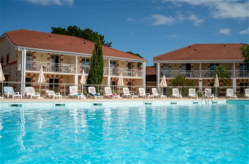 Foto 17 - Appartamento con 2 camere da letto a Le Verdon-sur-Mer con piscina e terrazza