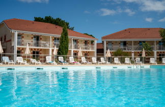 Foto 1 - Apartment mit 3 Schlafzimmern in Le Verdon-sur-Mer mit schwimmbad und terrasse