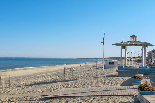 Foto 32 - Appartamento con 3 camere da letto a Le Verdon-sur-Mer con piscina e terrazza