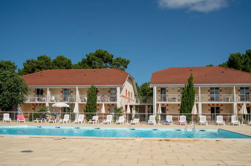 Foto 28 - Apartamento de 3 quartos em Le Verdon-sur-Mer com piscina e terraço