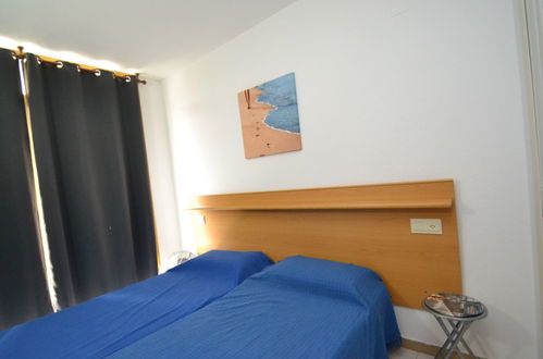 Foto 15 - Appartamento con 2 camere da letto a Salou con piscina e vista mare