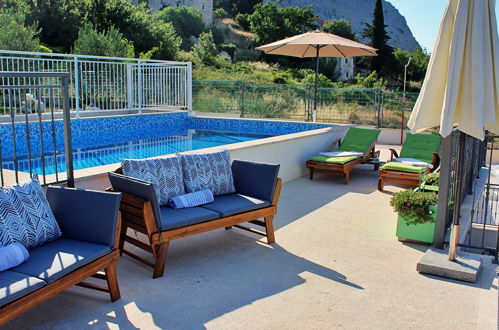 Foto 7 - Casa con 2 camere da letto a Podstrana con piscina privata e vista mare