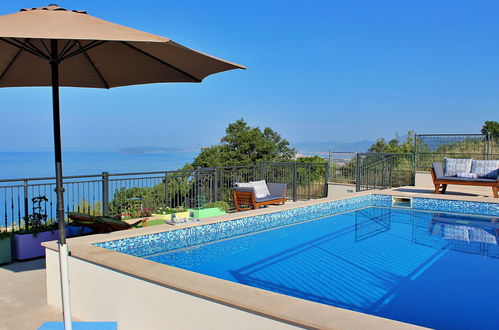 Photo 3 - 2 bedroom House in Podstrana with private pool and sea view