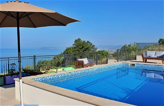 Foto 3 - Casa de 2 habitaciones en Podstrana con piscina privada y vistas al mar