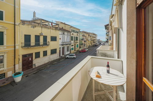 Photo 3 - Appartement de 2 chambres à Viareggio avec jardin et terrasse