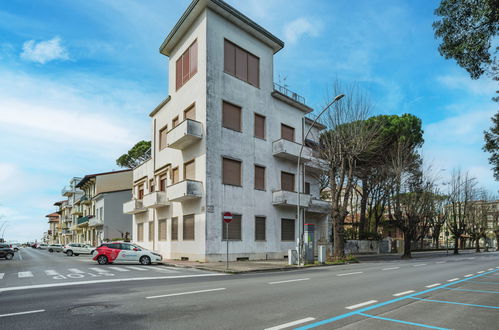 Photo 16 - Appartement de 2 chambres à Viareggio avec jardin et terrasse