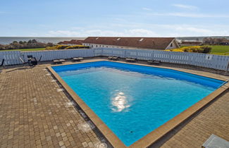 Foto 3 - Apartamento de 2 quartos em Allinge com piscina e terraço