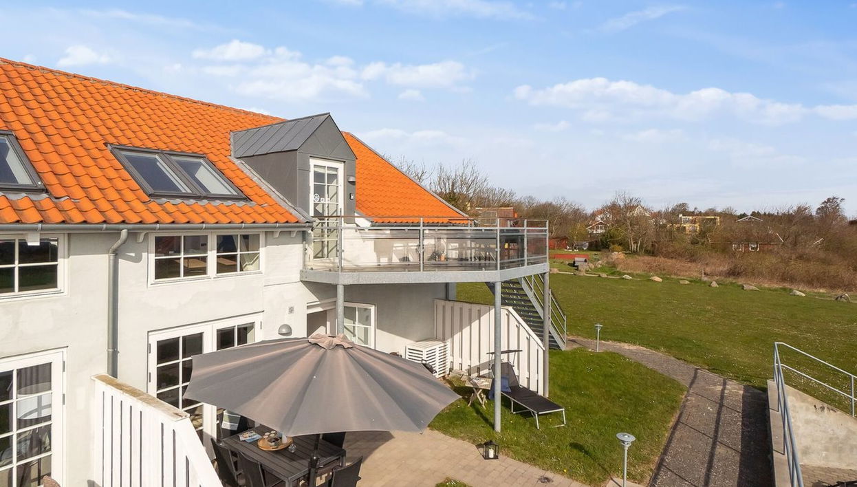 Apartamento de 2 quartos em Allinge com piscina e terraço - Foto 1