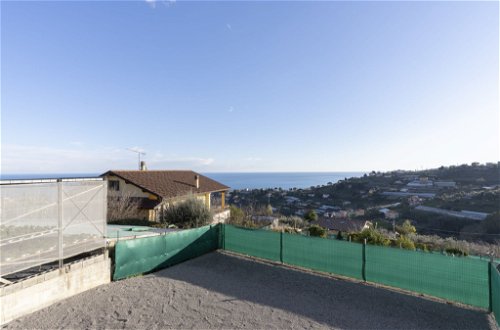 Foto 24 - Casa de 1 quarto em Sanremo com vistas do mar