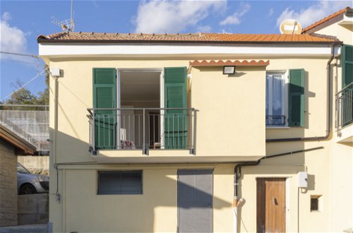 Foto 25 - Casa de 1 habitación en Sanremo con vistas al mar