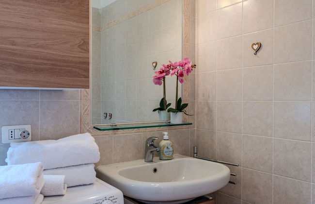 3 bedroom Apartment in Gravedona ed Uniti with garden - Photo 21