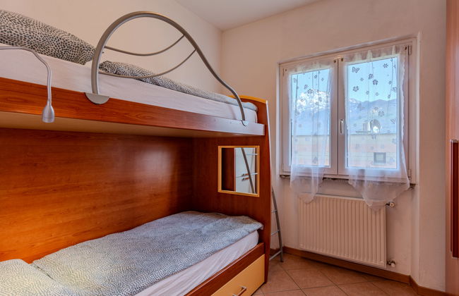 3 bedroom Apartment in Gravedona ed Uniti with garden - Photo 18