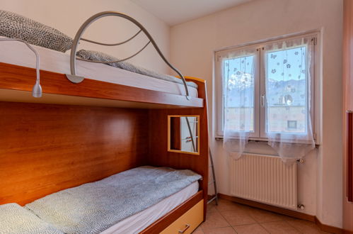 Foto 18 - Apartment mit 2 Schlafzimmern in Gravedona ed Uniti mit blick auf die berge