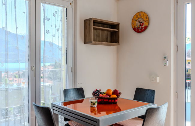 3 bedroom Apartment in Gravedona ed Uniti with garden - Photo 8