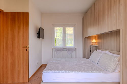 Foto 12 - Apartment mit 2 Schlafzimmern in Gravedona ed Uniti mit blick auf die berge