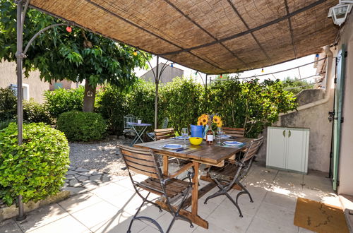 Foto 5 - Haus mit 2 Schlafzimmern in Maussane-les-Alpilles mit schwimmbad und garten