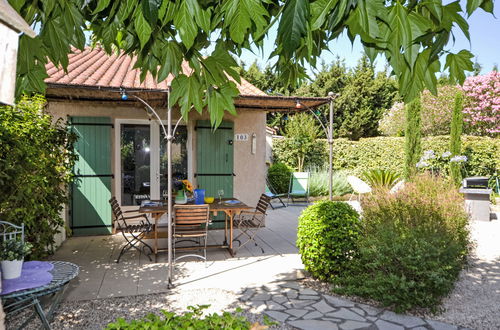 Foto 17 - Haus mit 2 Schlafzimmern in Maussane-les-Alpilles mit schwimmbad und garten