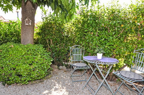 Foto 6 - Haus mit 2 Schlafzimmern in Maussane-les-Alpilles mit schwimmbad und garten