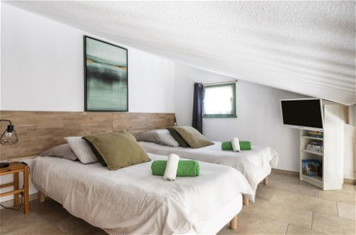 Foto 11 - Haus mit 2 Schlafzimmern in Maussane-les-Alpilles mit schwimmbad und garten