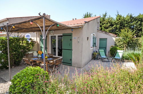 Foto 7 - Haus mit 2 Schlafzimmern in Maussane-les-Alpilles mit schwimmbad und garten