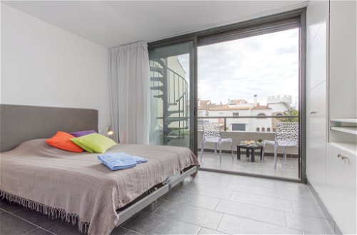 Foto 5 - Casa con 3 camere da letto a Castelló d'Empúries con giardino e vista mare