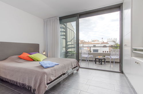 Foto 5 - Casa con 3 camere da letto a Castelló d'Empúries con giardino e terrazza