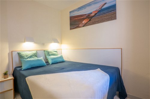 Foto 4 - Apartamento de 1 habitación en Saint-Raphaël con piscina y vistas al mar