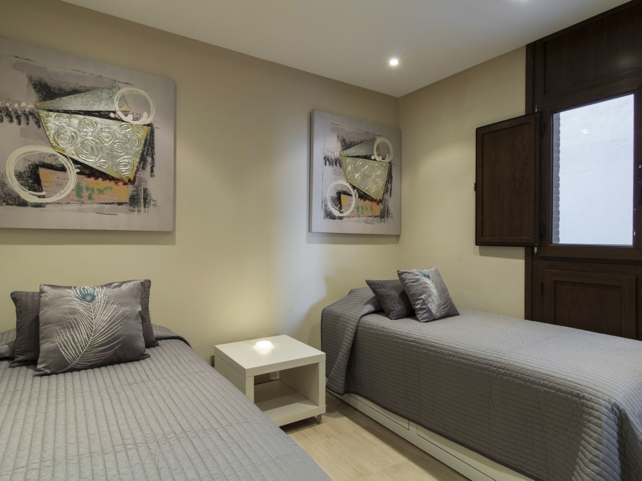 Foto 15 - Appartamento con 2 camere da letto a Estepona con piscina e vista mare