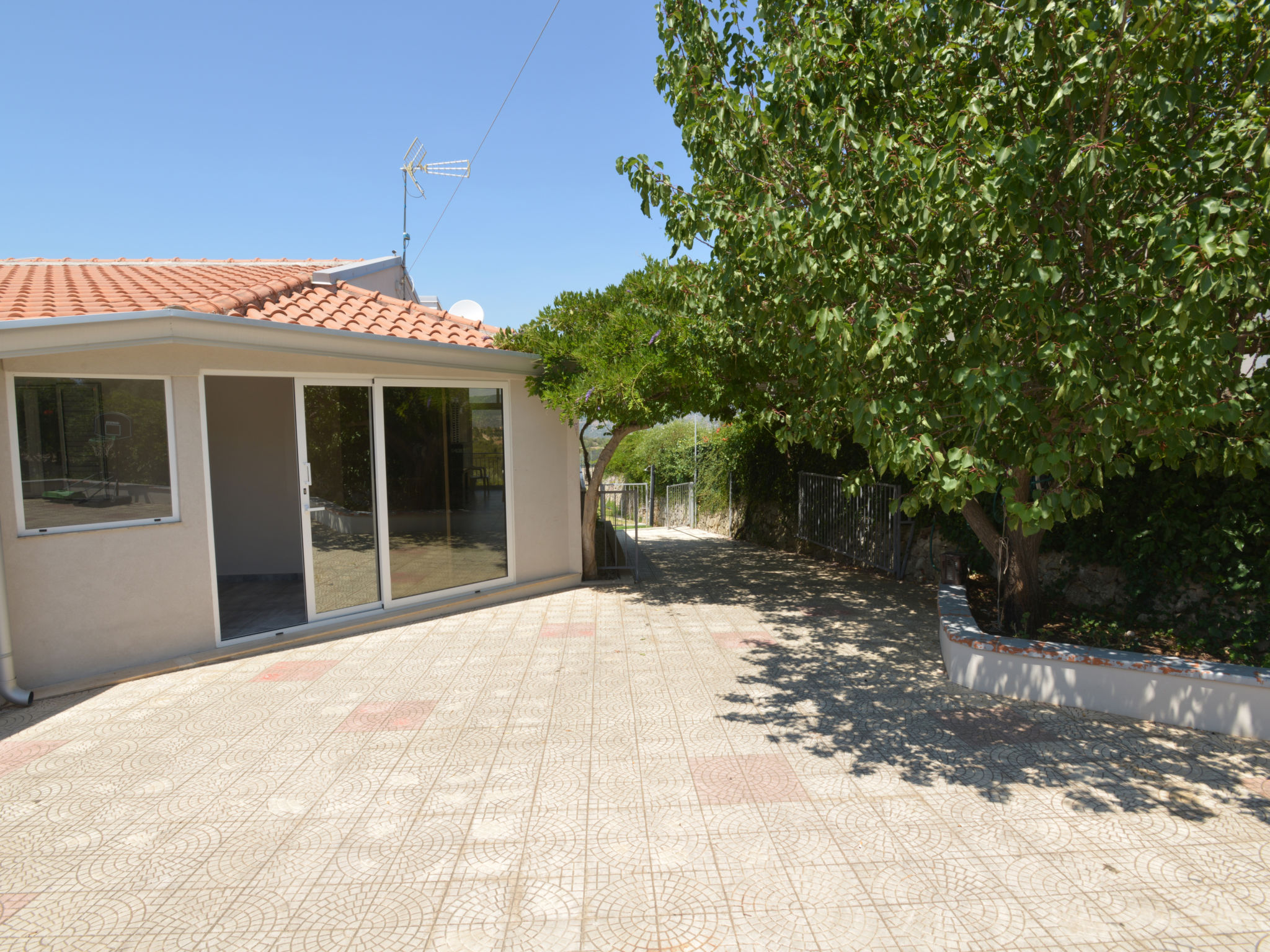 Photo 22 - 3 bedroom House in Solarino with private pool and garden