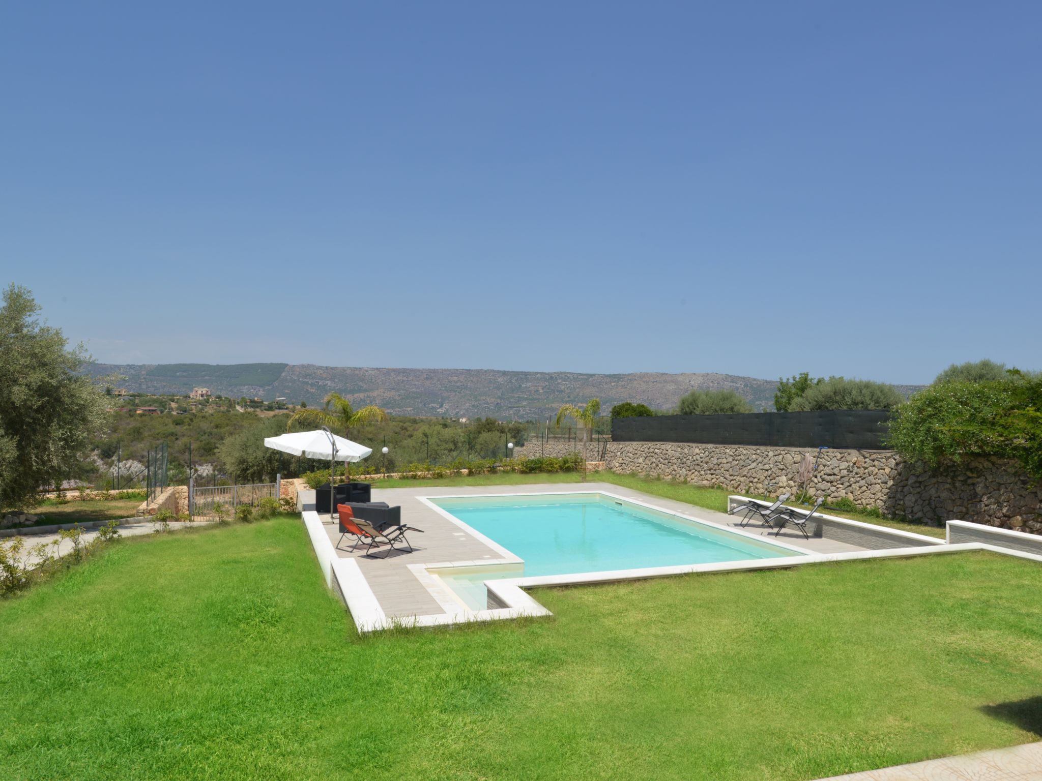 Photo 5 - 3 bedroom House in Solarino with private pool and garden