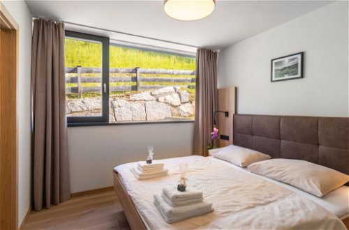 Foto 14 - Appartamento con 2 camere da letto a Zell am See con vista sulle montagne