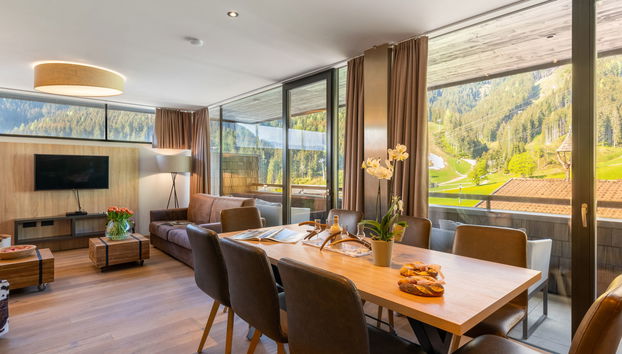 Apartamento de 2 habitaciones en Zell am See con jardín - Foto 2