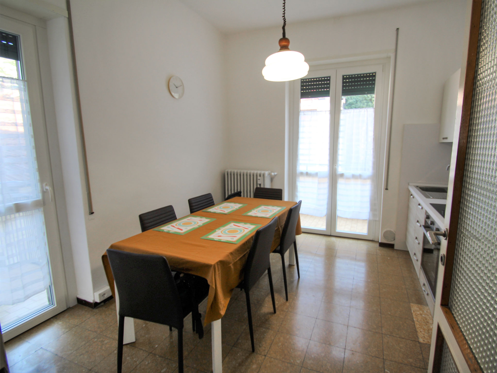 Photo 9 - Appartement de 1 chambre à Laveno Mombello avec vues sur la montagne