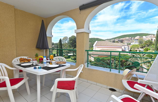 Apartamento de 1 quarto em Saint-Raphaël com piscina e jardim - Foto 13
