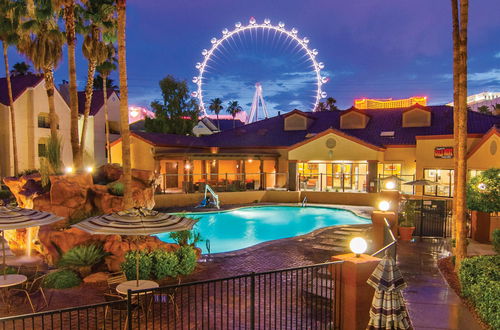 Photo 5 - Holiday Inn Club Vacations at Desert Club Resort