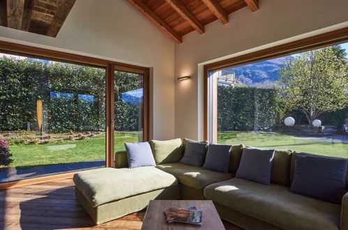 Foto 4 - Casa de 5 habitaciones en Colico con piscina privada y vistas a la montaña