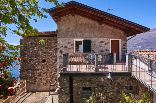 Photo 2 - Maison de 2 chambres à Bellano avec jardin et vues sur la montagne