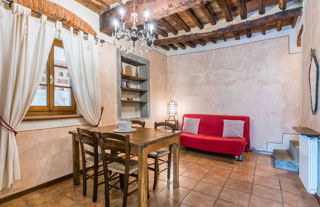 Casa de 8 quartos em Pescia com piscina privada e jardim - Foto 13