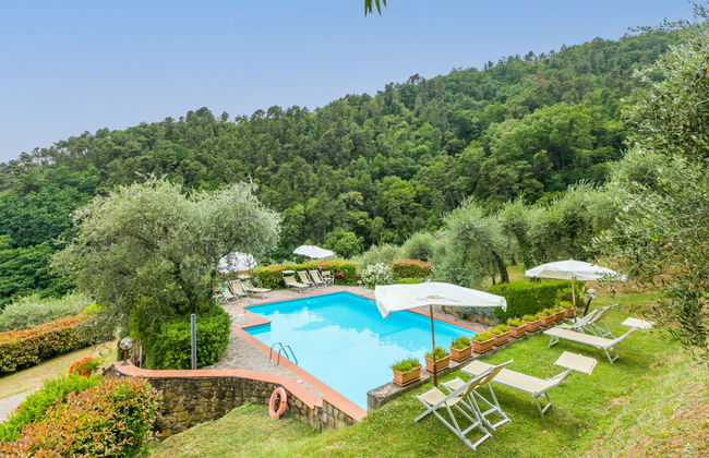 Casa de 8 quartos em Pescia com piscina privada e jardim - Foto 4