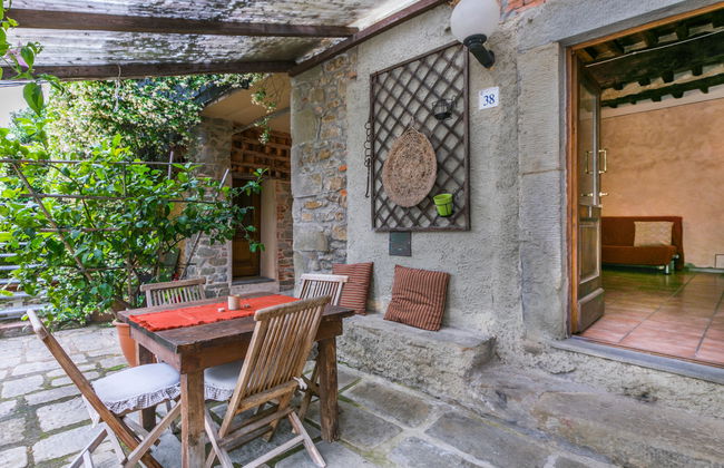Casa de 8 quartos em Pescia com piscina privada e jardim - Foto 11
