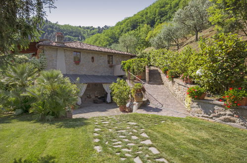 Foto 2 - Casa de 4 quartos em Pescia com piscina privada e terraço