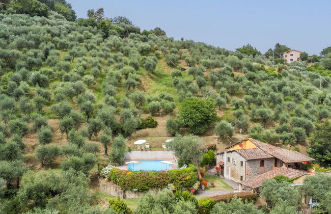 Casa de 8 quartos em Pescia com piscina privada e jardim - Foto 8