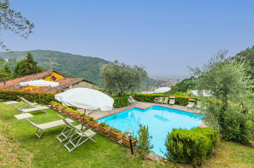 Foto 9 - Casa de 4 quartos em Pescia com piscina privada e jardim