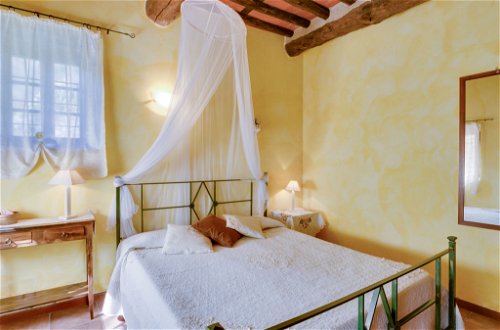 Foto 13 - Haus mit 4 Schlafzimmern in Pescia mit privater pool und terrasse