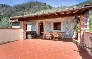 Foto 3 - Apartamento de 1 quarto em Pescia com piscina e terraço