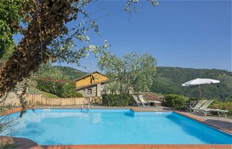 Foto 2 - Apartamento de 1 habitación en Pescia con piscina y terraza