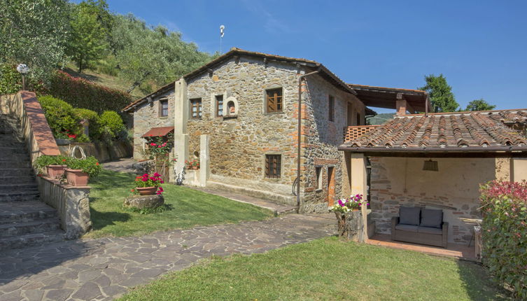 Foto 1 - Apartamento de 1 quarto em Pescia com piscina e terraço