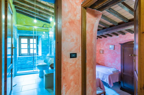 Photo 35 - 4 bedroom House in Pescia with private pool and garden