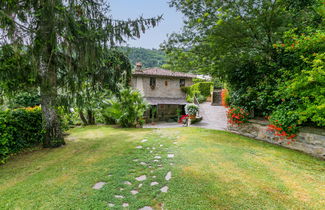 Foto 1 - Casa de 4 quartos em Pescia com piscina privada e jardim