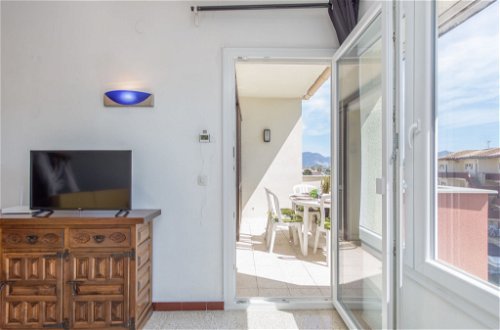 Foto 10 - Apartamento de 2 quartos em Castelló d'Empúries com piscina e vistas do mar